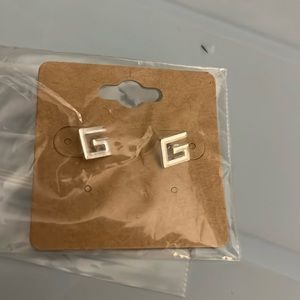 Greek “G” silver stud earrings